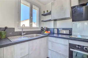 cuisine equipee appartement suzanne 5
