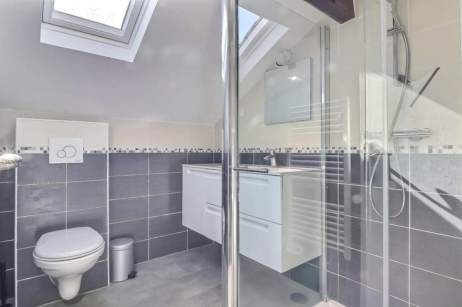 salle de bain appartement suzanne 3