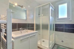 salle de bain douche appartement suzanne 5