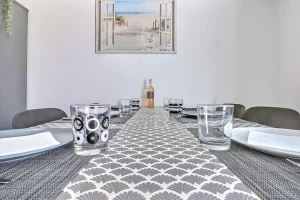 table repas appartement suzanne 2