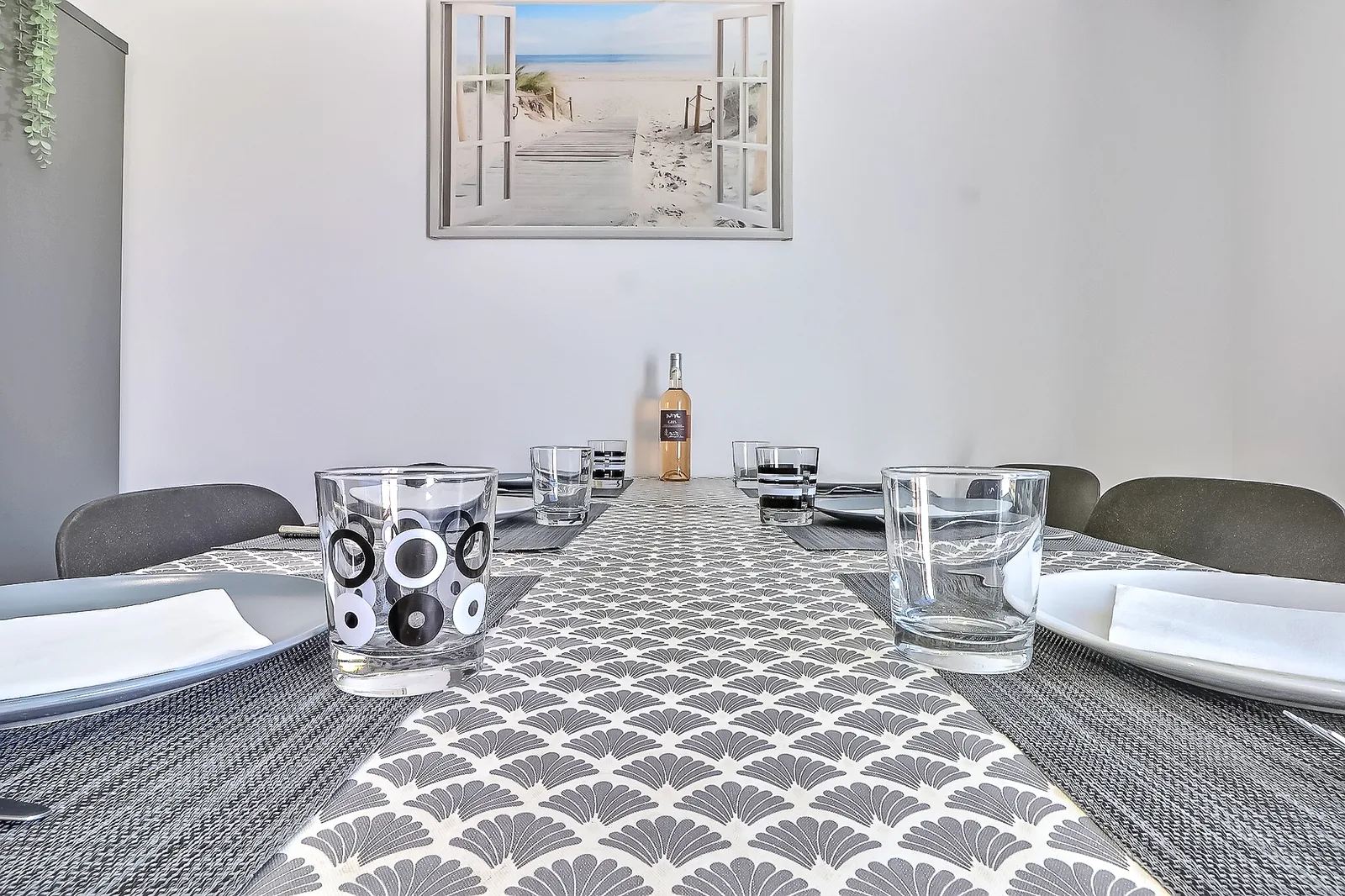 table repas appartement suzanne 2